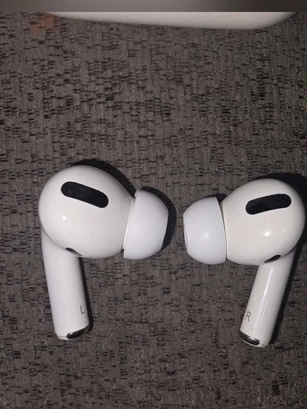 Airpods Pro Generation 1 WORKS TESTED Authenthic